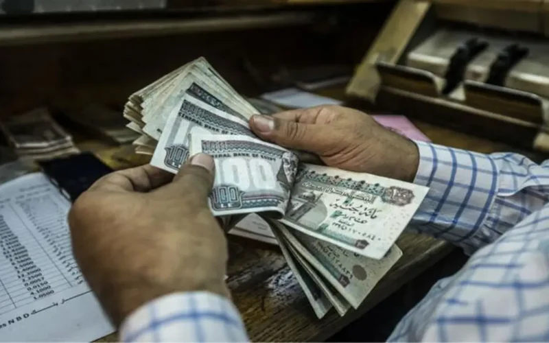 راقب حسابك.. تبكير صرف مرتبات يناير 2026 مع نصائح للعاملين